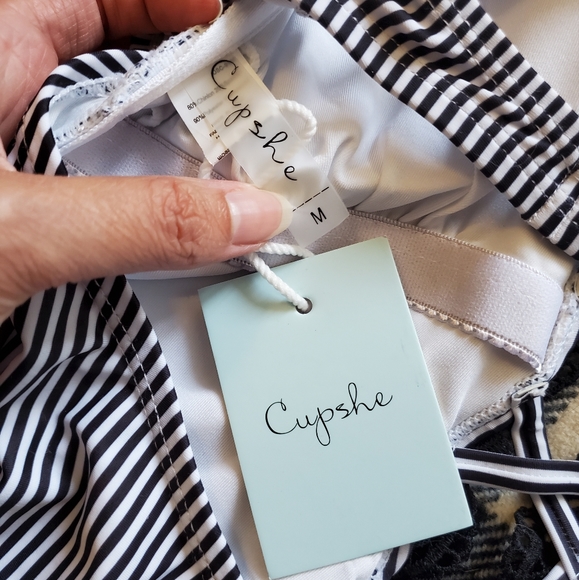 Cupshe Lace/Black/White Swimsuit - Picture 3 of 4